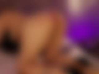 Renatta Cruz's Live Sex Cam Show