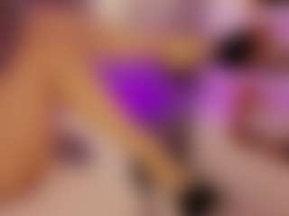 Renatta Cruz's Live Sex Cam Show