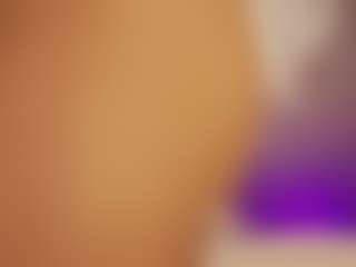 Live cam show with Renatta Cruz - Squirt Latina on Camming Site | colombia
