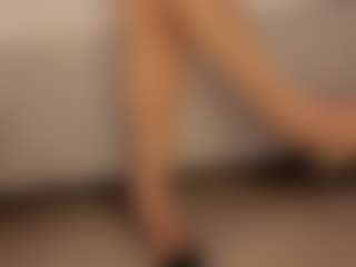 Live cam show with Renatta Cruz - Lesbian on Camsoda