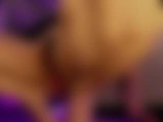 Renatta Cruz's Live Sex Cam Show