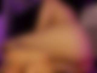 Renatta Cruz's Live Sex Cam Show
