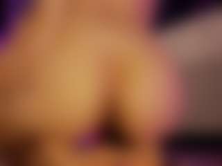 Renatta Cruz's Live Sex Cam Show