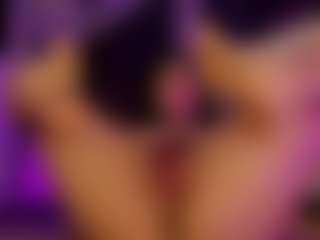 Renatta Cruz's Live Sex Cam Show