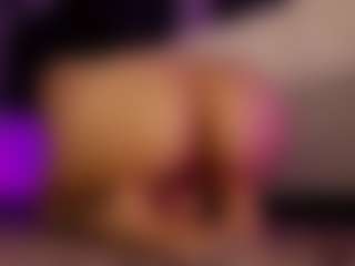 Renatta Cruz's Live Sex Cam Show