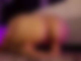 Renatta Cruz's Live Sex Cam Show