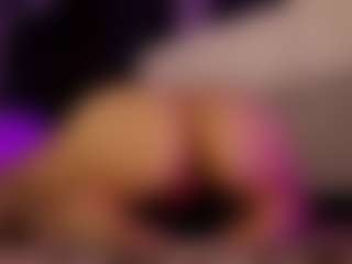 Renatta Cruz's Live Sex Cam Show