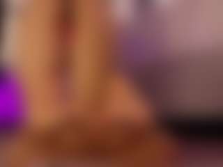 Renatta Cruz's Live Sex Cam Show