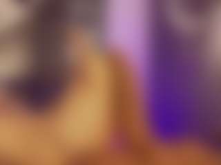 Renatta Cruz's Live Sex Cam Show