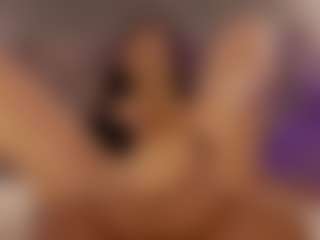 Renatta Cruz's Live Sex Cam Show