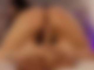 Renatta Cruz's Live Sex Cam Show