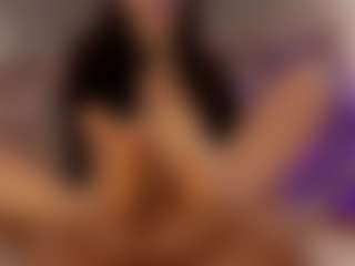 Renatta Cruz's Live Sex Cam Show
