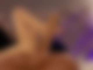 Renatta Cruz's Live Sex Cam Show