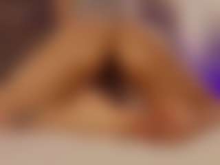 Renatta Cruz's Live Sex Cam Show