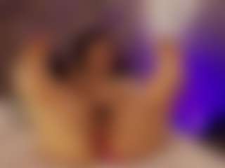 Renatta Cruz's Live Sex Cam Show