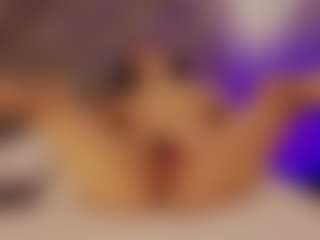 Renatta Cruz's Live Sex Cam Show