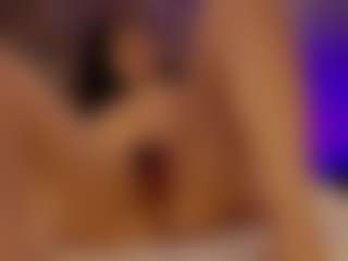 Renatta Cruz's Live Sex Cam Show