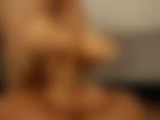 Live cam show with Renatta Cruz - Sexwebcam Brown Hair on Camming Site