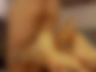 Live cam show with Renatta Cruz - Blowjob on Camsoda