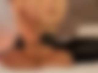 Renatta Cruz's Live Sex Cam Show