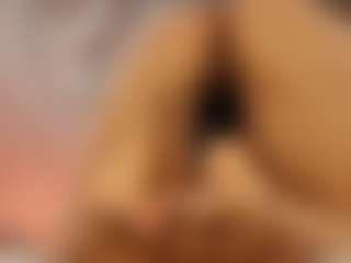 Renatta Cruz's Live Sex Cam Show