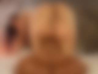 Renatta Cruz's Live Sex Cam Show