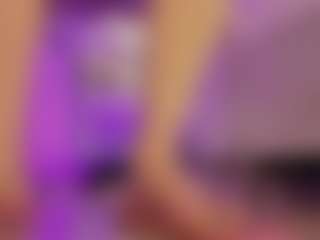 Renatta Cruz's Live Sex Cam Show