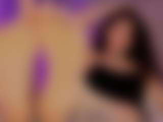 Live cam show with Renatta Cruz - Bedroom Brown Hair on Camsoda
