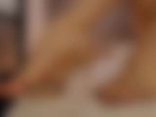 Live cam show with Renatta Cruz - Big Ass on Fling VIP Chat