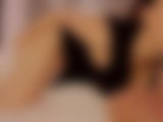 Renatta Cruz's Live Sex Cam Show