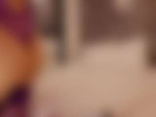 Renatta Cruz's Live Sex Cam Show