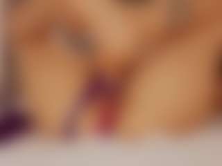 Renatta Cruz's Live Sex Cam Show