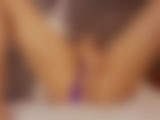 Renatta Cruz's Live Sex Cam Show