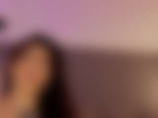 Live cam show with Renatta Cruz - HD on Streamer API