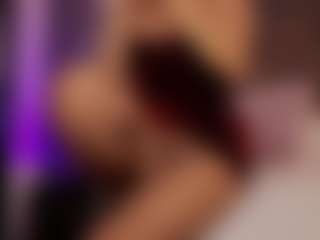 Renatta Cruz's Live Sex Cam Show