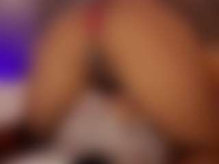 Renatta Cruz's Live Sex Cam Show
