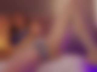 Live cam show with Renatta Cruz - Athletic Spank on sexylivex.com