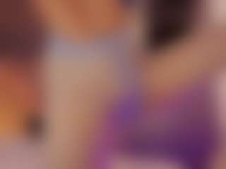 Renatta Cruz's Live Sex Cam Show