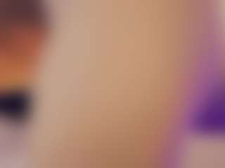Live cam show with Renatta Cruz - Small Tits Brown Hair on friskycurves.com