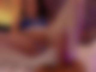 Live cam show with Renatta Cruz - Athletic Shaved Pussy on ObeyMaria
