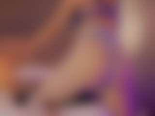 Live cam show with Renatta Cruz - Asian Public on SmokeAndPoke