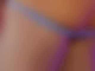 Live cam show with Renatta Cruz - Fetish Brown Hair on LiveSexCams6