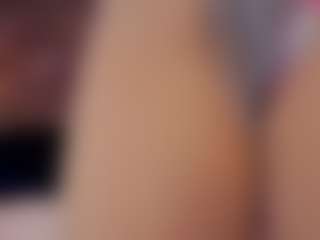 Live cam show with Renatta Cruz - Fetish Brown Hair on SquirtSoMuch