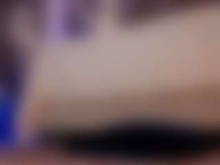 Live cam show with Renatta Cruz - Athletic Shaved Pussy on SmokeAndPoke