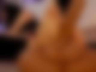 Live cam show with Renatta Cruz - Brown Hair Toys on x69.live