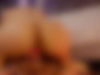 Live cam show with Renatta Cruz - Blowjob on Stripli.com