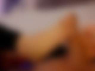 Live cam show with Renatta Cruz - Lovense Small Tits on x69.live