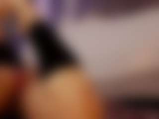 Renatta Cruz's Live Sex Cam Show