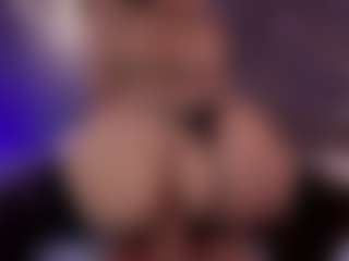 Live cam show with Renatta Cruz - Brown Hair on Cam Slut