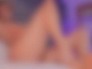Renatta Cruz's Live Sex Cam Show